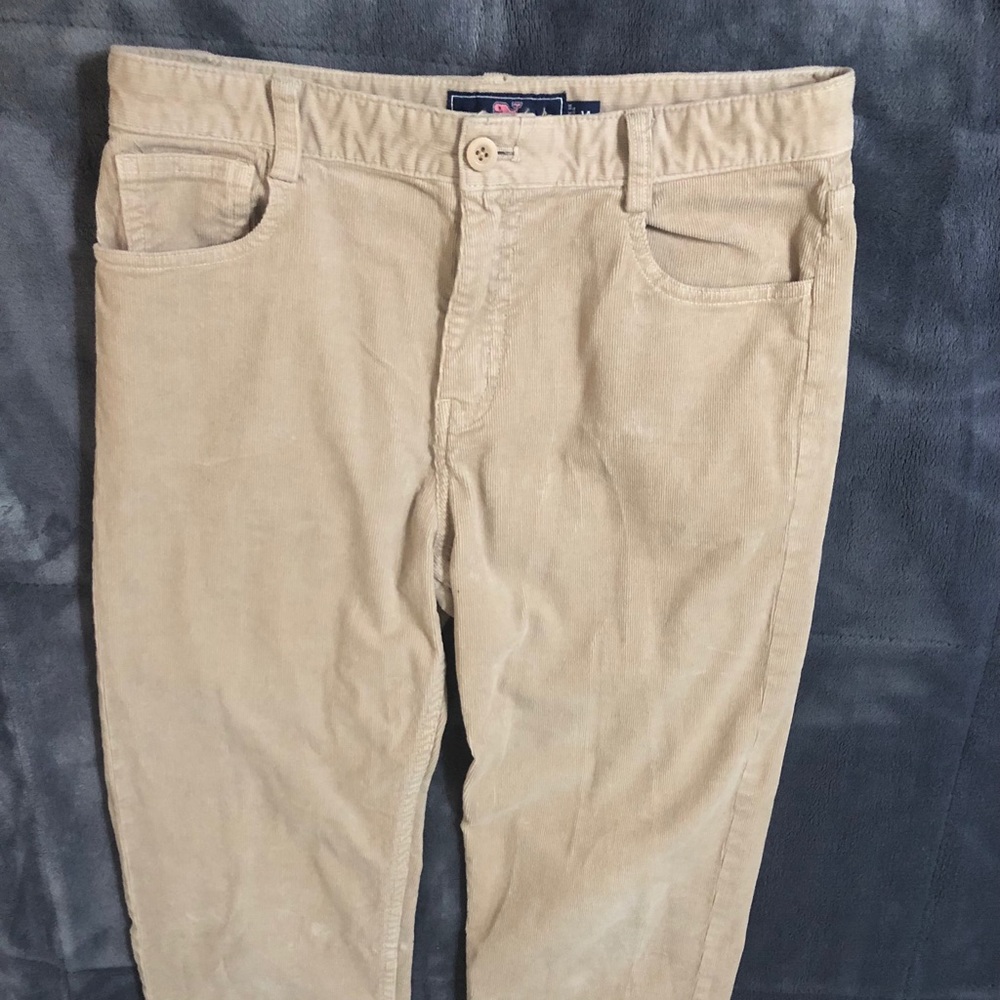 Girls size 14 corduroy vineyard vines pants.